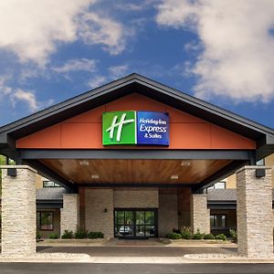 Holiday Inn Express & Suites Aurora - Naperville, An Ihg Hotel